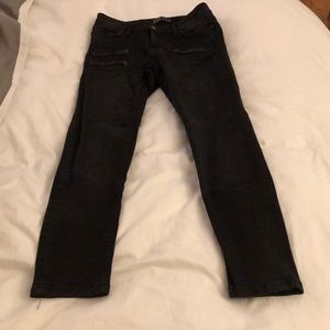 Hardly worn Zara black skinny jeans!